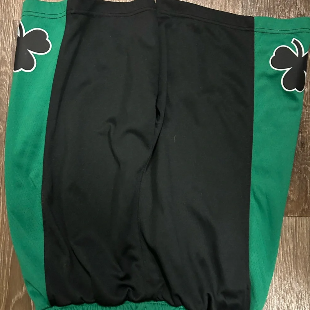 Nike Celtic Black and Green Authentic Basketball Shorts - Picture 6 of 6